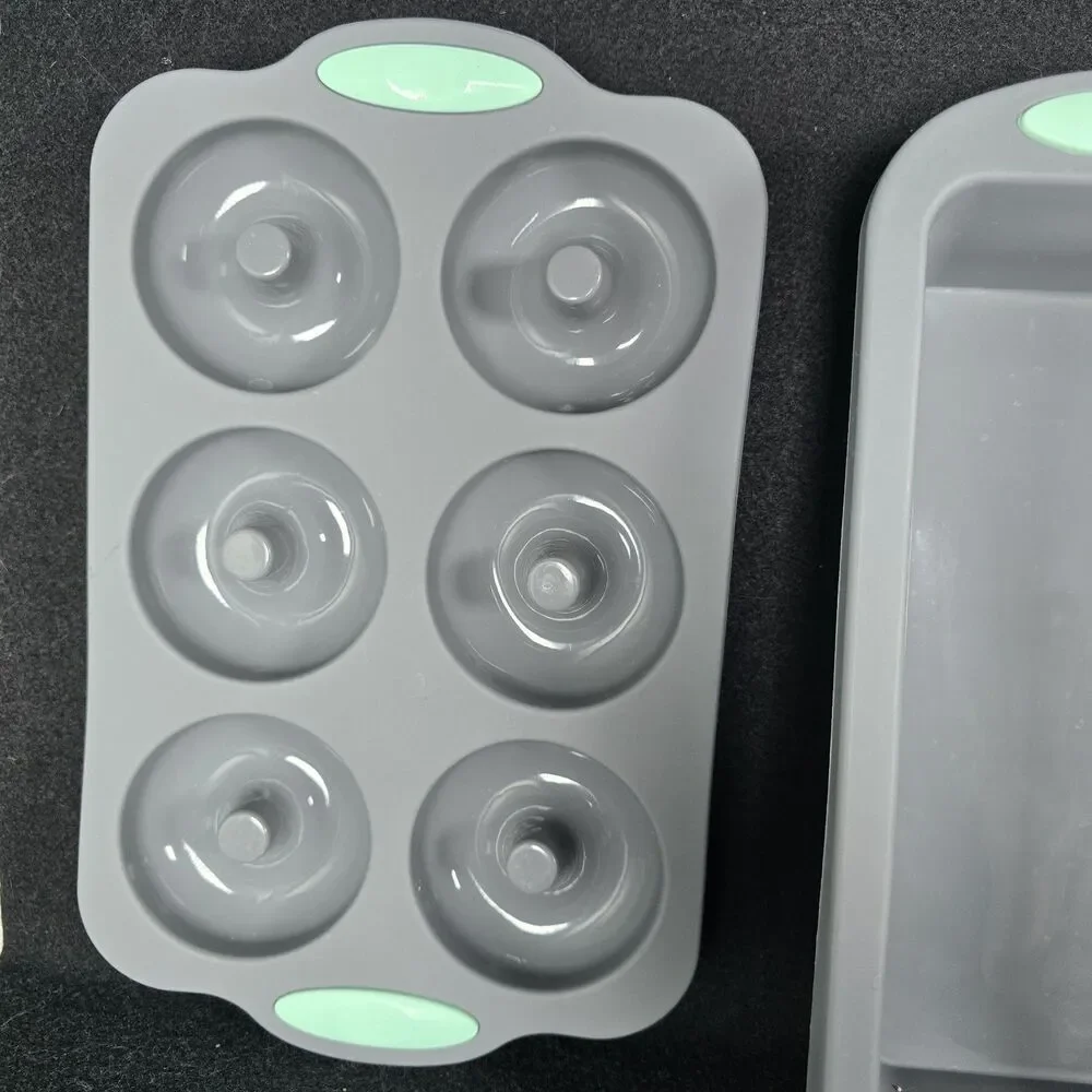 4 Piece Silicone Bakeware Set Round, Square Cake Loaf Pan Doughnut Molds